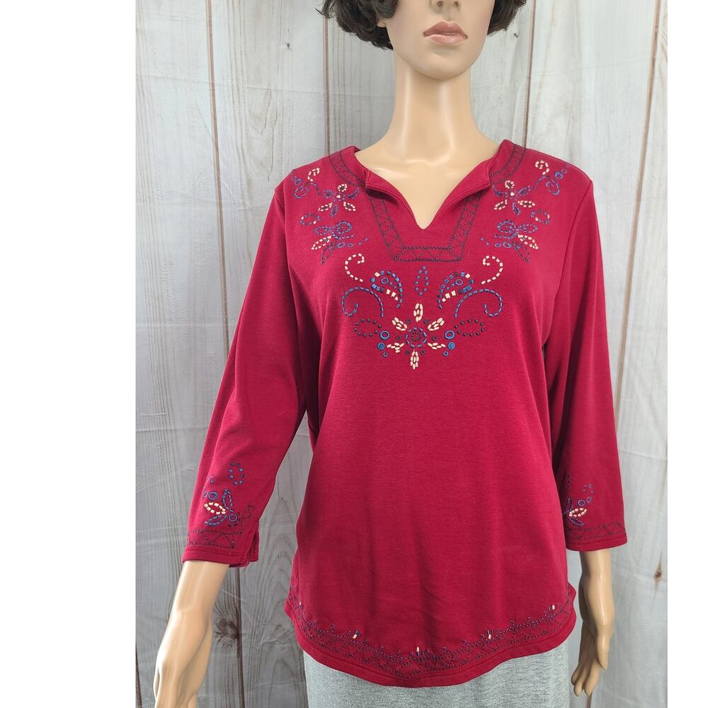 Koret City Blues Women M Red Embroidered Accents V-Neck 3/4 Sleeves Cotton Blend